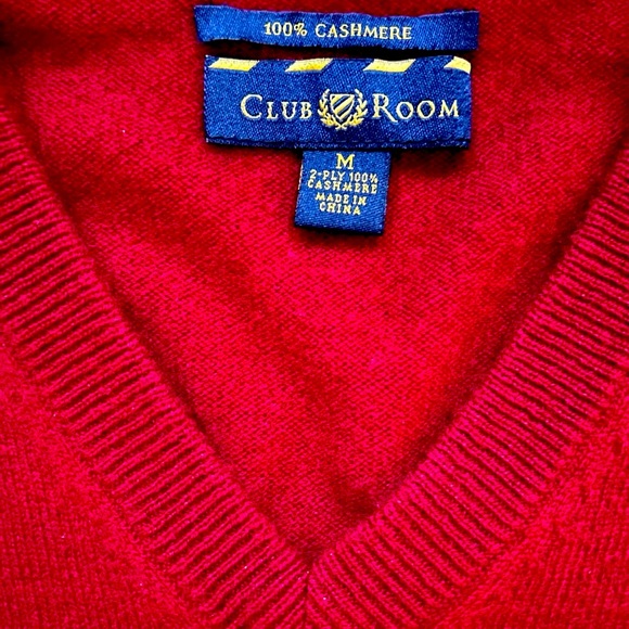 Club Room (Macy’s) cashmere sweater vest - Picture 2 of 2